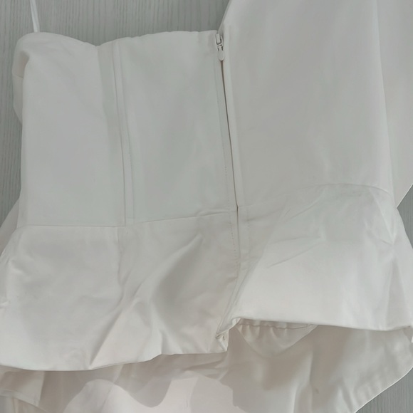 BOW FRONT TOP - Picture 9 of 13